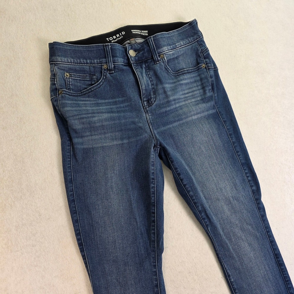 Torrid Bombshell Skinny Jeans Womens 12R Blue Premium Stretch Denim #FeelTheFit